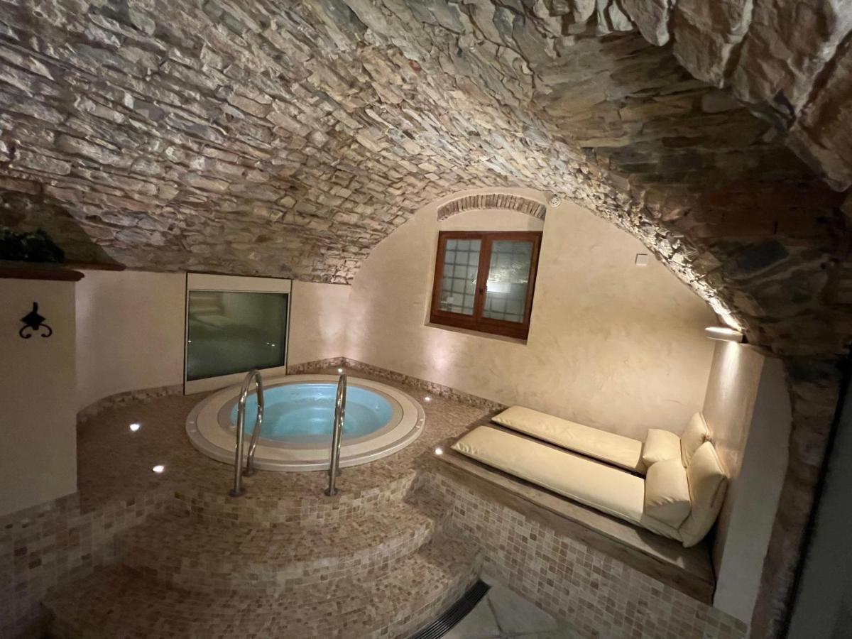 Hotel Palazzo Squarcialupi Кастелина ин Шианти Экстерьер фото