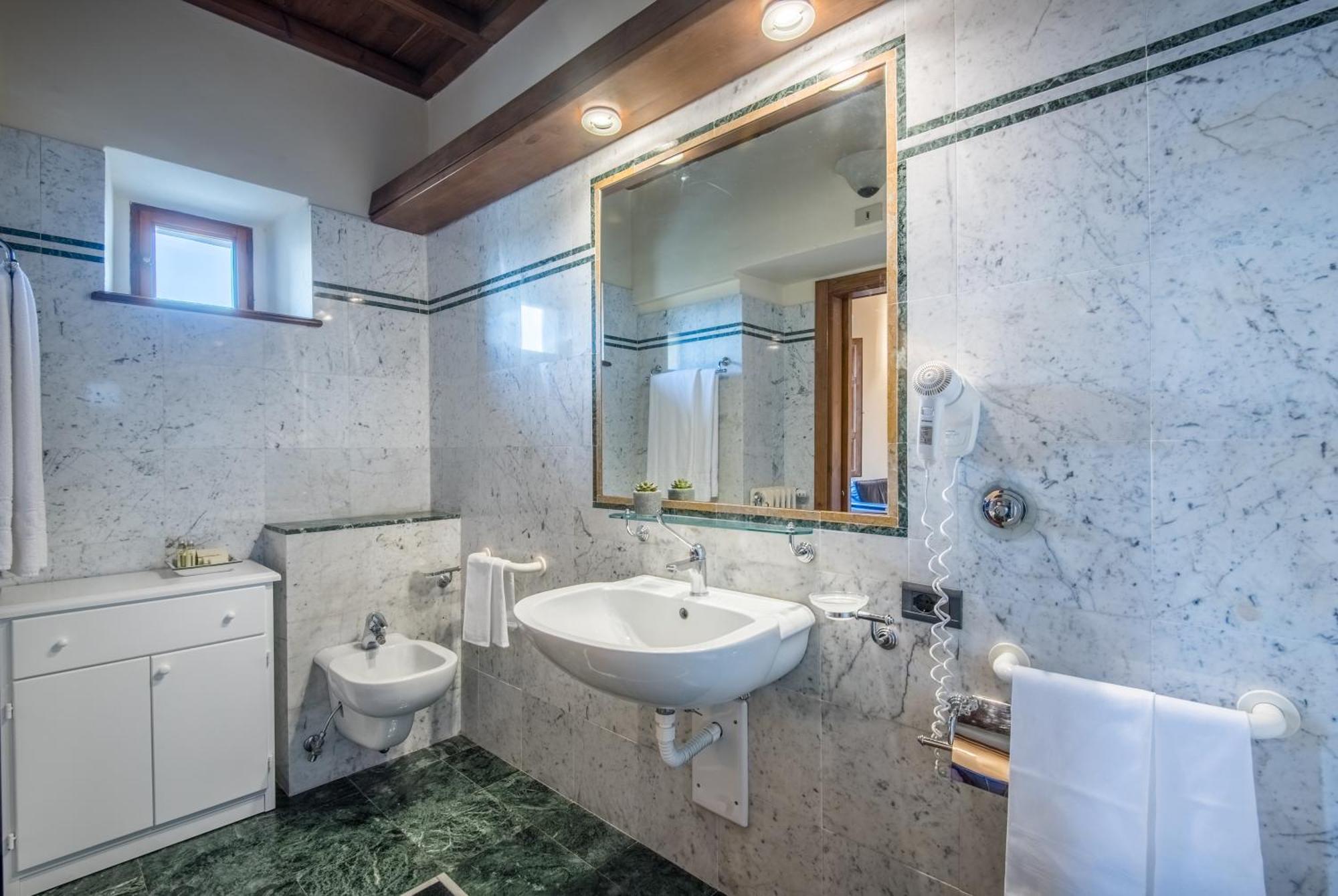 Hotel Palazzo Squarcialupi Кастелина ин Шианти Экстерьер фото