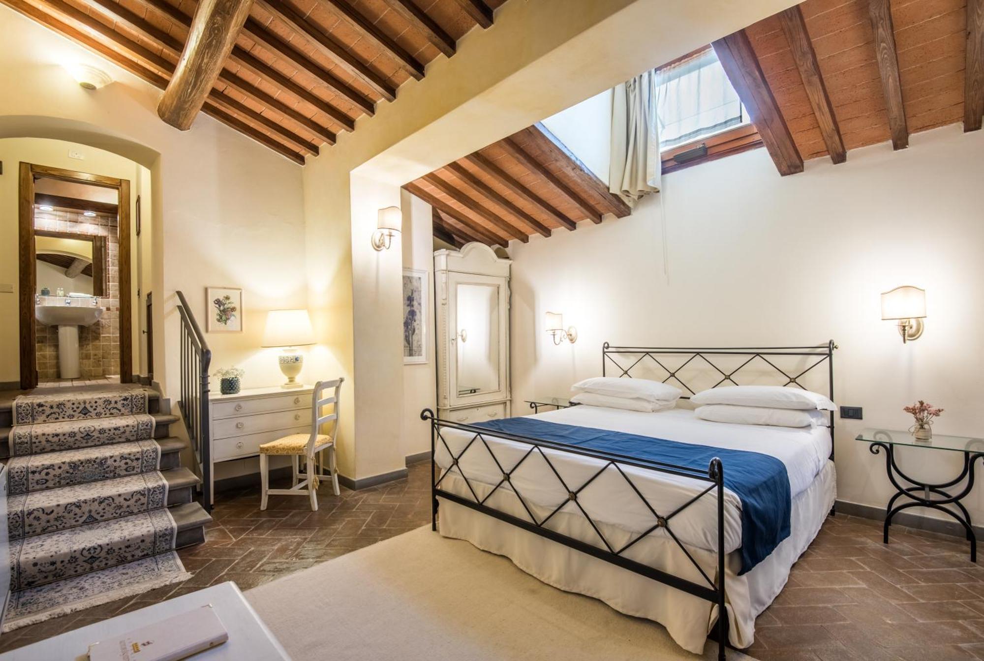 Hotel Palazzo Squarcialupi Кастелина ин Шианти Экстерьер фото
